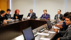 Dilma meets with student leaders from the Movimento Passe Livre